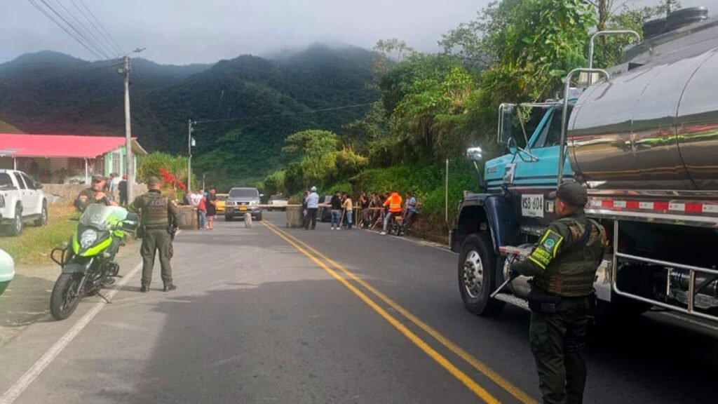 Bloqueo de la vía Túquerres - Tumaco en Piluales