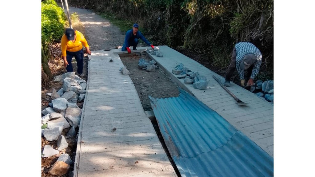 Construyen placa huella en San Miguel, Sandoná