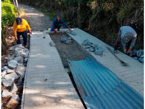Construyen placa huella en San Miguel, Sandoná