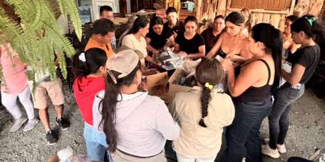 Familias desplazadas de Linares llegan a Samaniego