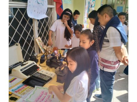 Feria de la ciencia en la IE Nuestra Señora de Fátima de Sandoná