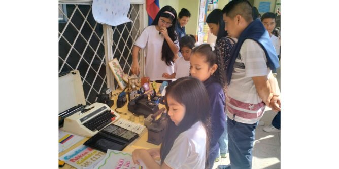 Feria de la ciencia en la IE Nuestra Señora de Fátima de Sandoná