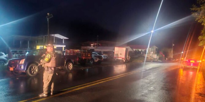 Habilitaron la vía en Piluales, Mallama