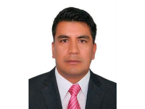 Periodista Carlos Mora