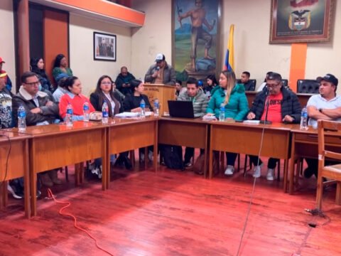 Reunión ganadores, alcaldes y funcionarios en el Concejo de Túquerres