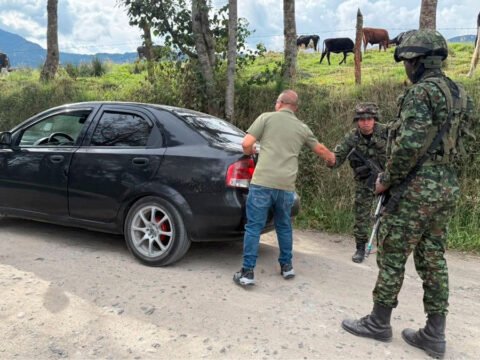 Ejército realiza controles en las vías de Nariño