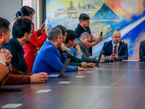 Gremios y autoridades de Nariño defienden la doble calzada Catambuco-Pasto Gremios solicitan recursos para la doble calzada Pasto - Catambuco
