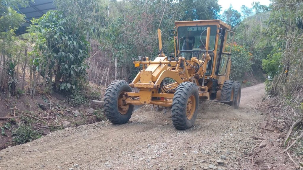 Mantenimiento vía Puente Eduardo Santos - Porvenir