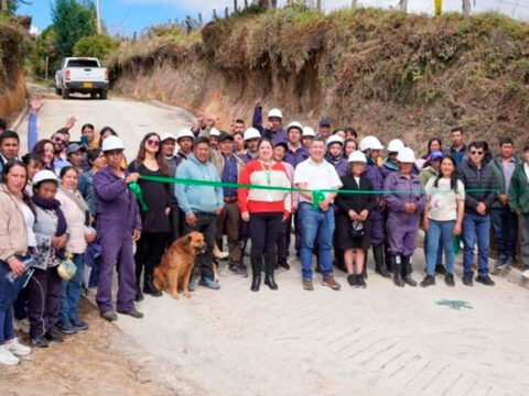 Placa huella en Huilquipamba