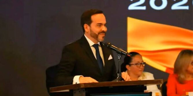 Presidente electo Abelardo de la Espriella