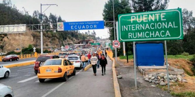 Puente internacional de Rumichaca