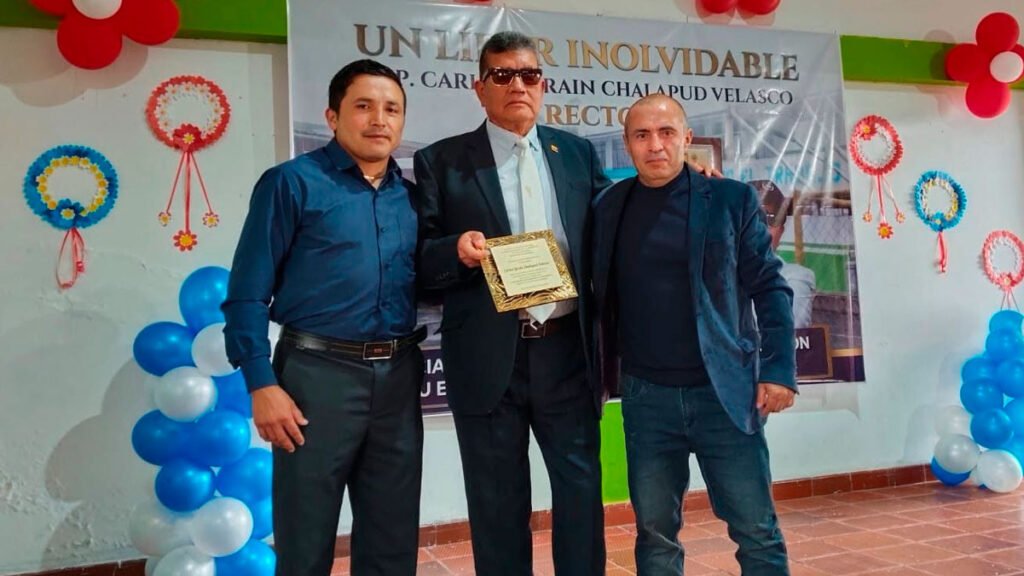 Reconocimiento al rector Carlos Chalapud Velasco