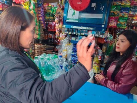 Visita a establecimientos de venta de licor y cigarrillo