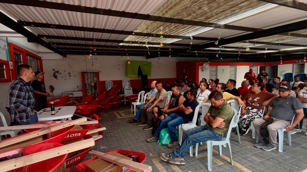 Alcaldía entrega carretas a juntas de acción comunal