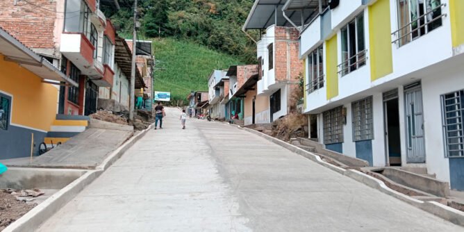 Calle 4 entre carreras 1 y 2