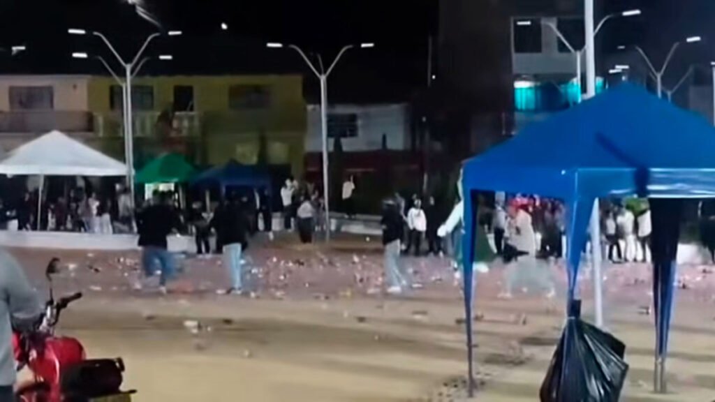 Lanzamiento de botellas en Funes, Nariño