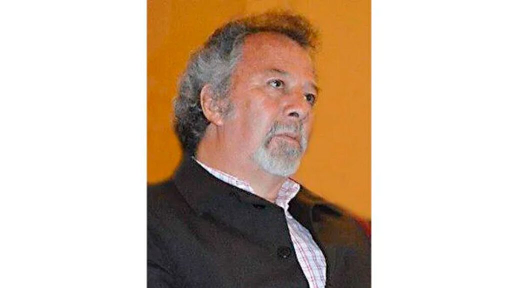 Enrique Herrera Enríquez, columnista