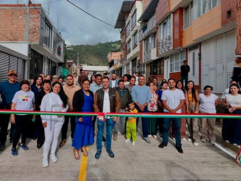 Entrega pavimento calle 8 entre 6 y 7