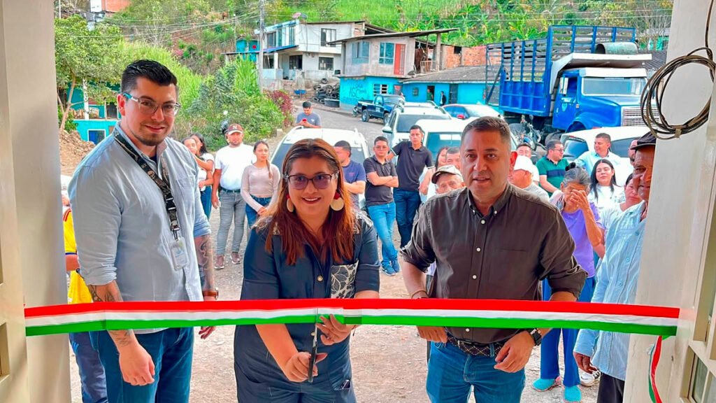 Entrega puesto de salud de El Vergel remodelado