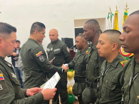 Grados de auxiliares de Policía