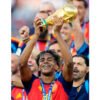 El muchacho con el barrio en las botas: La historia de Lamine Yamal Lamine Yamal, jugador campeón mundial con España