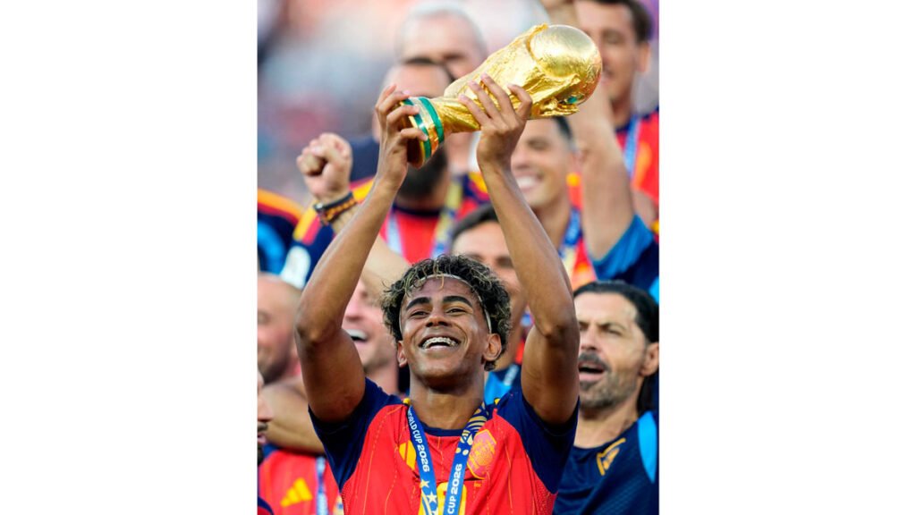 Lamine Yamal, jugador campeón mundial con España