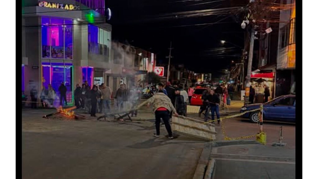 Levantan bloqueo de calle en Ipiales