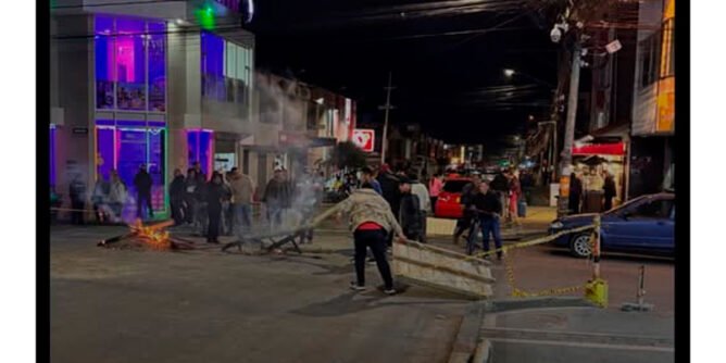 Levantan bloqueo de calle en Ipiales