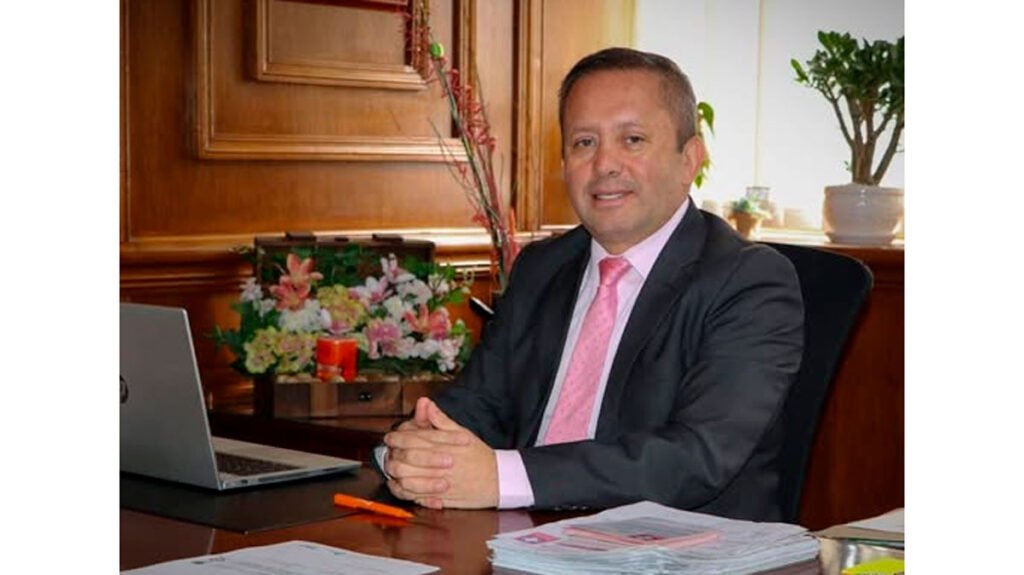 Médico Oscar Cerón Ortega