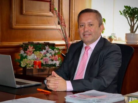 Médico Oscar Cerón Ortega