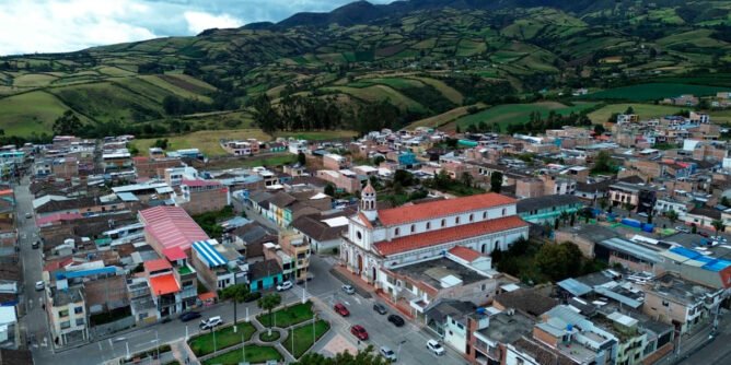 Panorámica de Yacuanquer