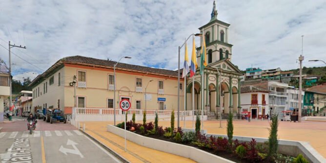 Parque principal de Funes