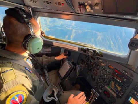 Fuerza Aeroespacial intensifica vigilancia aérea sobre vías de Nariño Piloto de un avión de la FAC