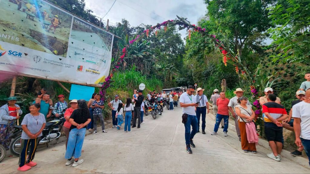 Placa huella en Alto Llano, San Pablo