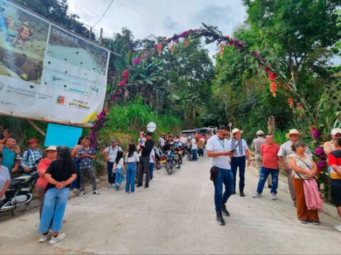 Placa huella en Alto Llano, San Pablo