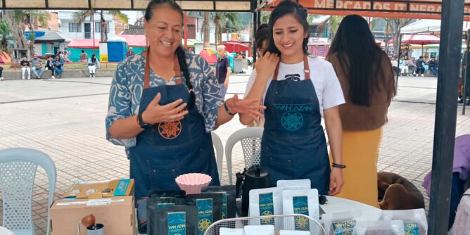 Carmen Benavides y Diana Morán de Café Wan Azan