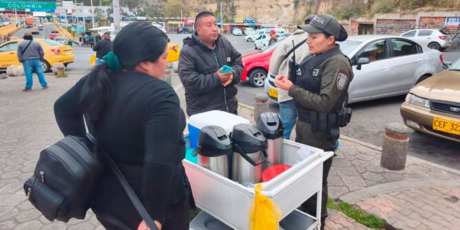 Comerciantes en Rumichaca