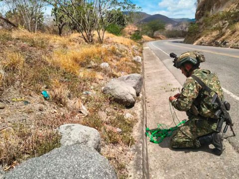 Desactivación de artefacto explosivo en Taminango