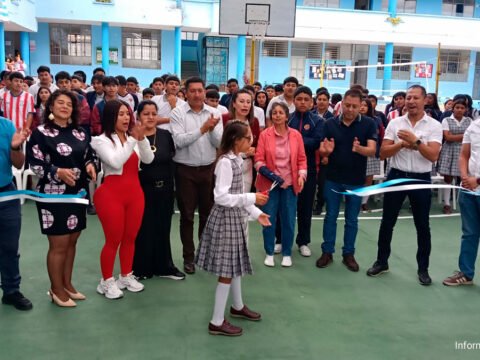 Entrega de la cubierta de la Institución Tomasina