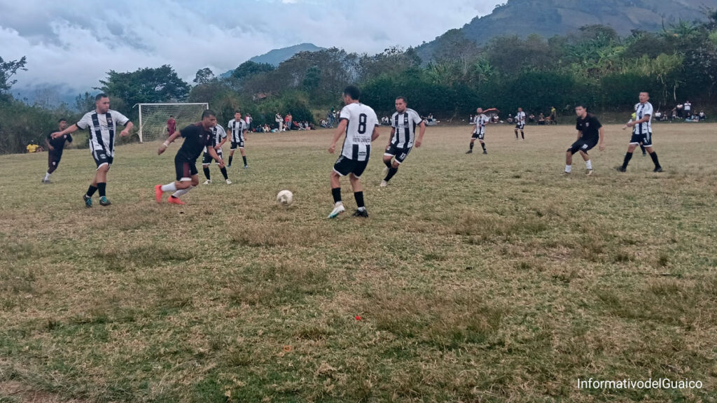 Fútbol municipal en El Ingenio