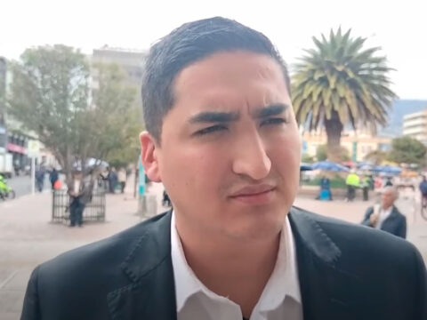 Crisis humanitaria en Linares: atacan comisión de la Gobernación Alex González, secretario de paz y convivencia