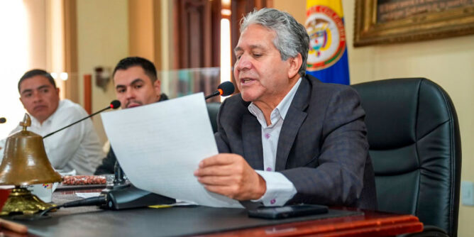 Asamblea sobre institución educativa de Los Andes