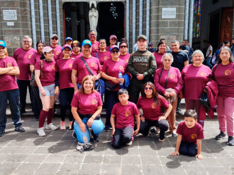 Atención a turistas en Las Lajas