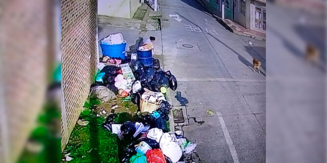 Botadero de basura en la calle 6 con carrera 6
