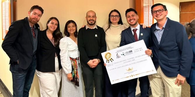 Médico Jesús López Andrade gana premio nacional