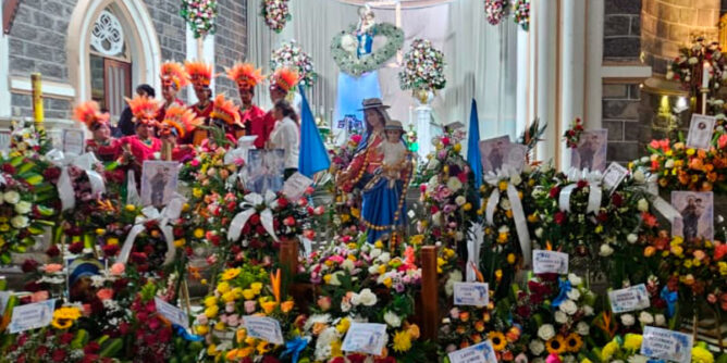 Nuestra Señora del Rosario en el templo de Sandoná