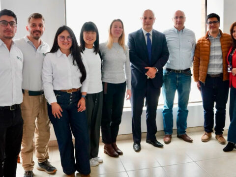 Reunión con extranjeros en la Cámara de Comercio de Pasto