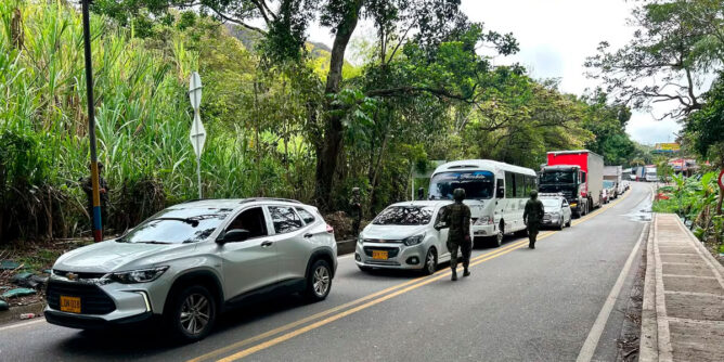Vía Panamericana en el sector de El Mango, Cauca